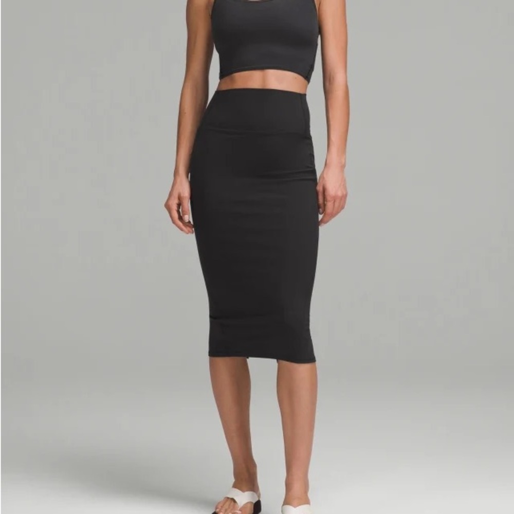 NWT Lululemon Nulu Slim-Fit High-Rise Midi Skirt Black